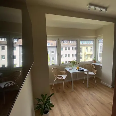 Himmelbett-studio über Düsseldorf, Neu Düsseldorf