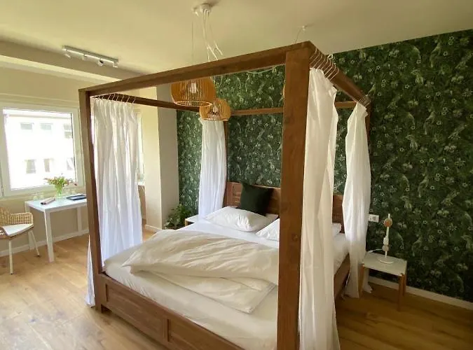 Apartamento Himmelbett-studio über Düsseldorf, Neu *