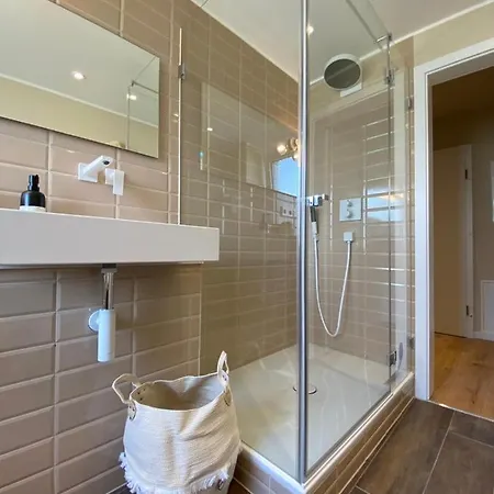 Apartmán Himmelbett-studio Ueber Duesseldorf, Neu *
