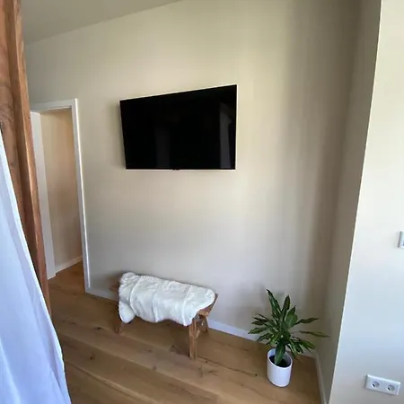 Himmelbett-studio Ueber Duesseldorf, Neu * Düsseldorf