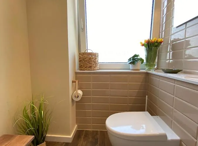 Himmelbett-studio Ueber Duesseldorf, Neu *