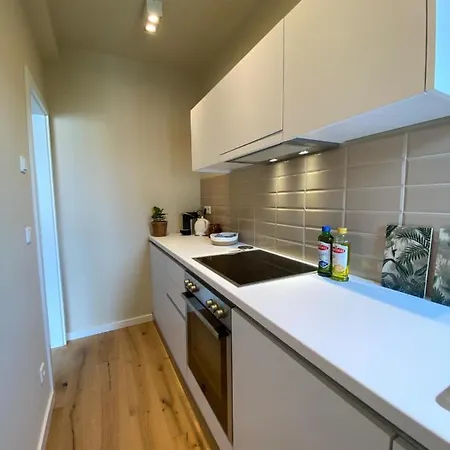 Himmelbett-studio Ueber Duesseldorf, Neu * 뒤셀도르프