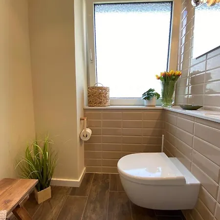 Himmelbett-studio Ueber Duesseldorf, Neu *