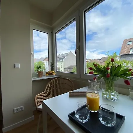 Himmelbett-studio Ueber Duesseldorf, Neu 뒤셀도르프