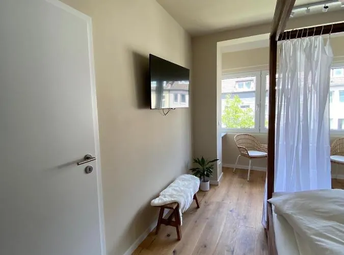 Apartment Himmelbett-studio über Düsseldorf, Neu Düsseldorf