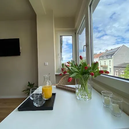 Himmelbett-studio Ueber Duesseldorf, Neu Apartmán