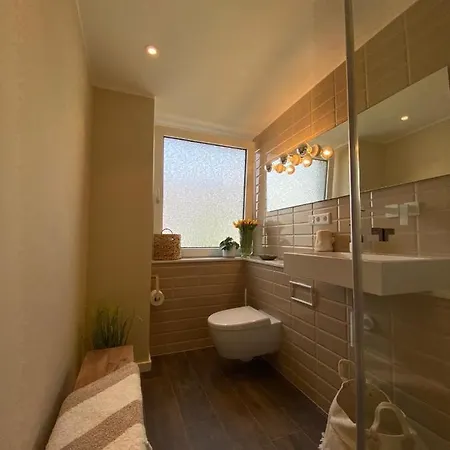 Himmelbett-studio Ueber Duesseldorf, Neu * Dusseldorf