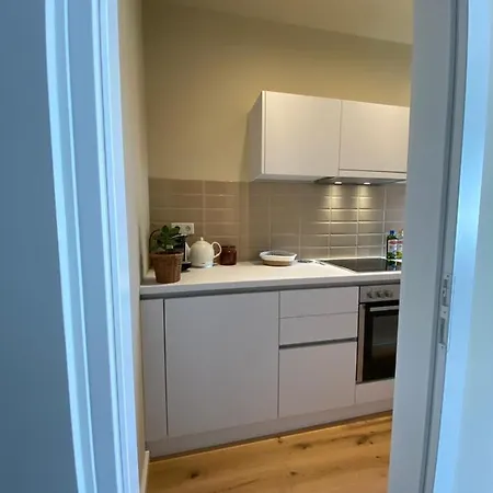 Himmelbett-studio Ueber Duesseldorf, Neu Dusseldorf